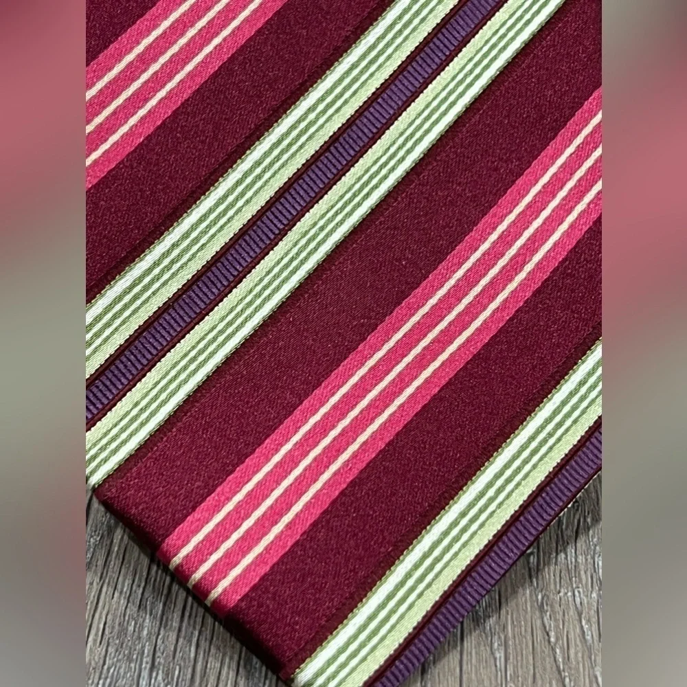 Ermenegildo Zegna Red Power Stripe Made in Italy 100% Silk Designer Tie EUC
